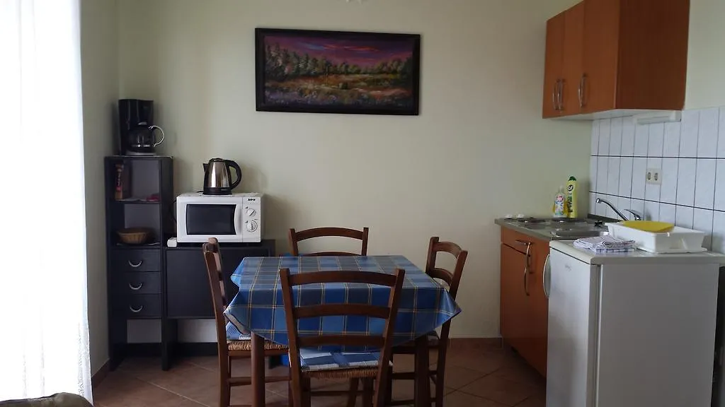 Apartments Lucija Linardići